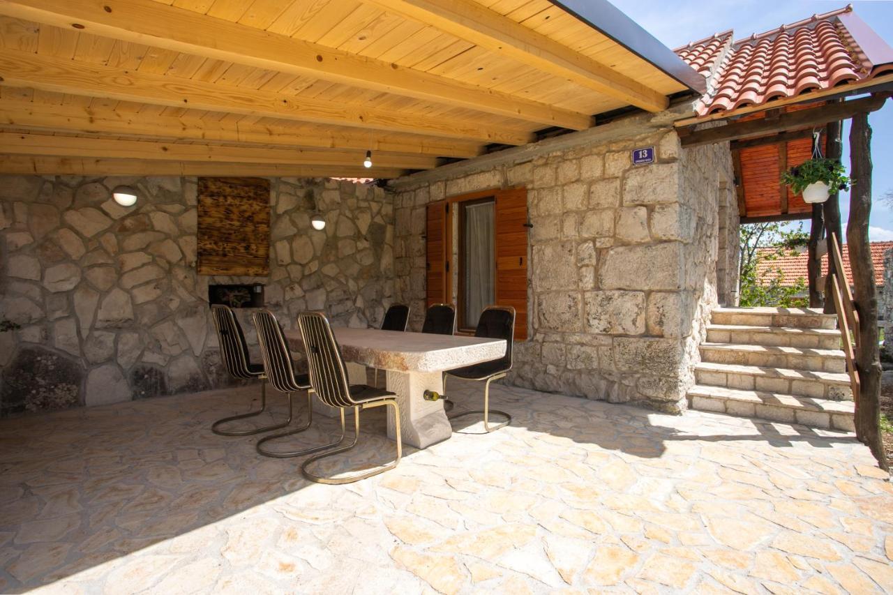 Patakun Holiday Home For 5, With Heated Pool Lecevica Exterior foto