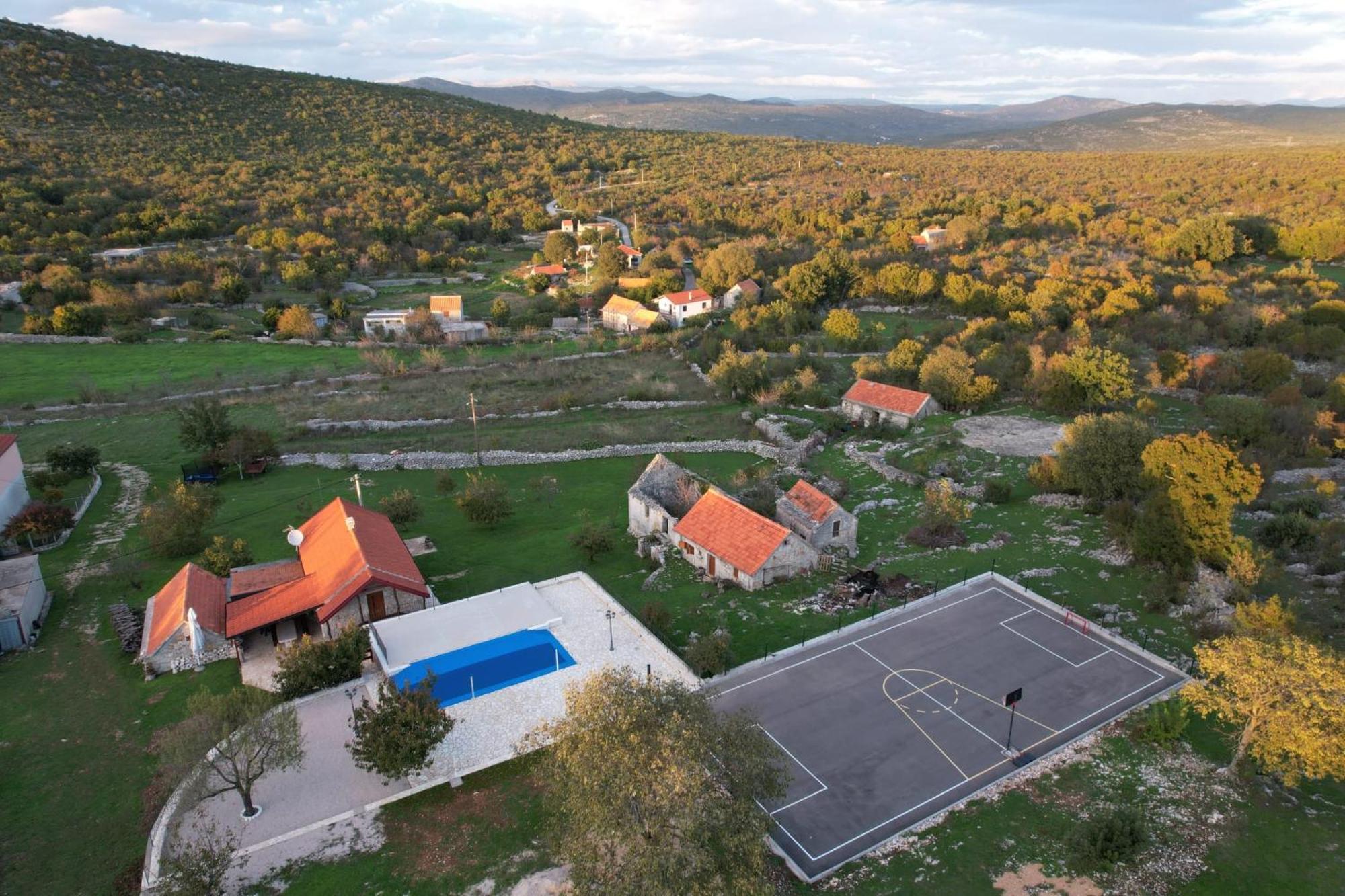 Patakun Holiday Home For 5, With Heated Pool Lecevica Exterior foto